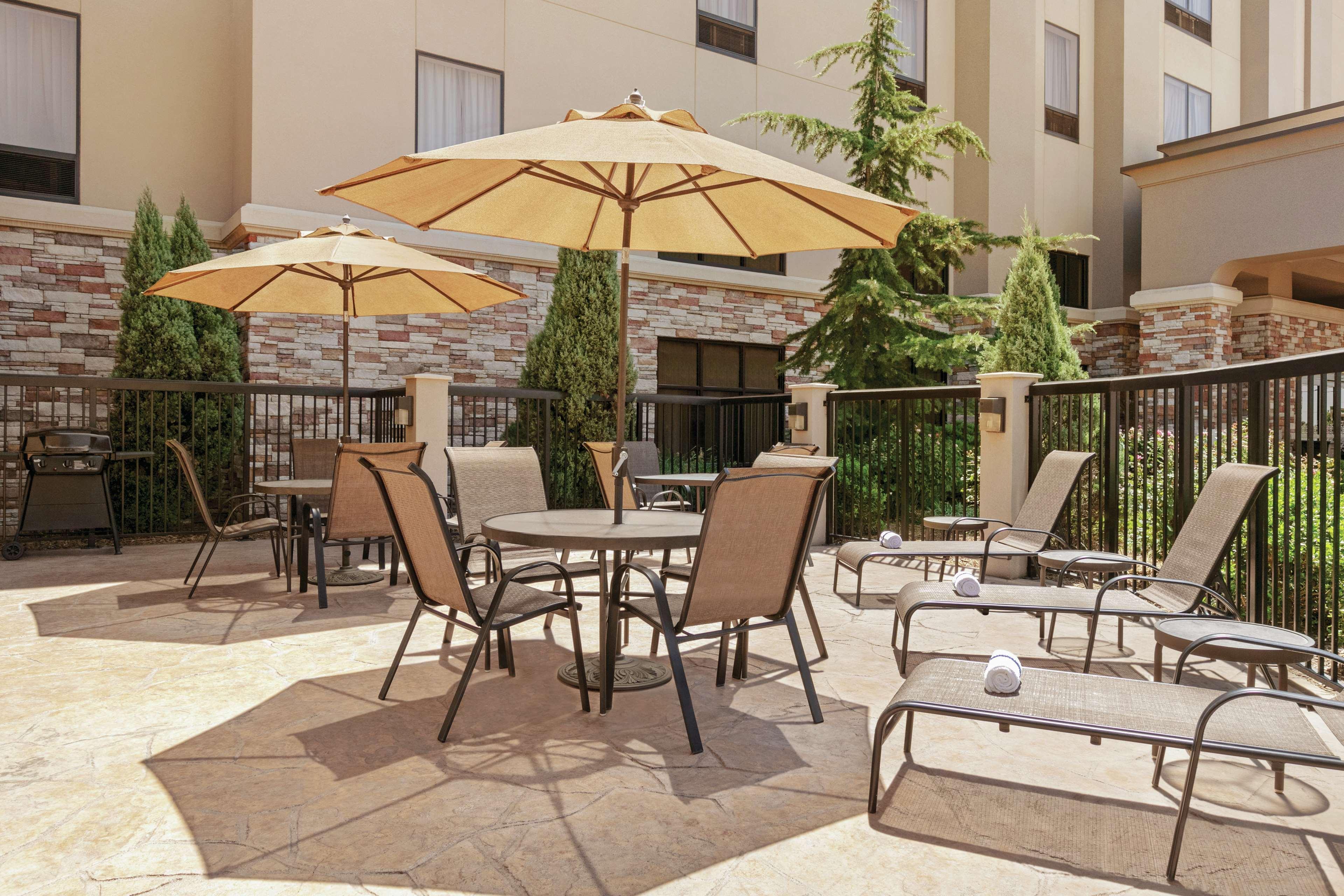 Hampton Inn & Suites Enid Exterior photo