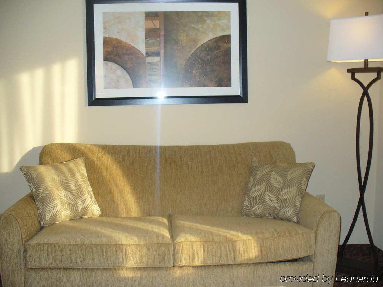 Hampton Inn & Suites Enid Room photo