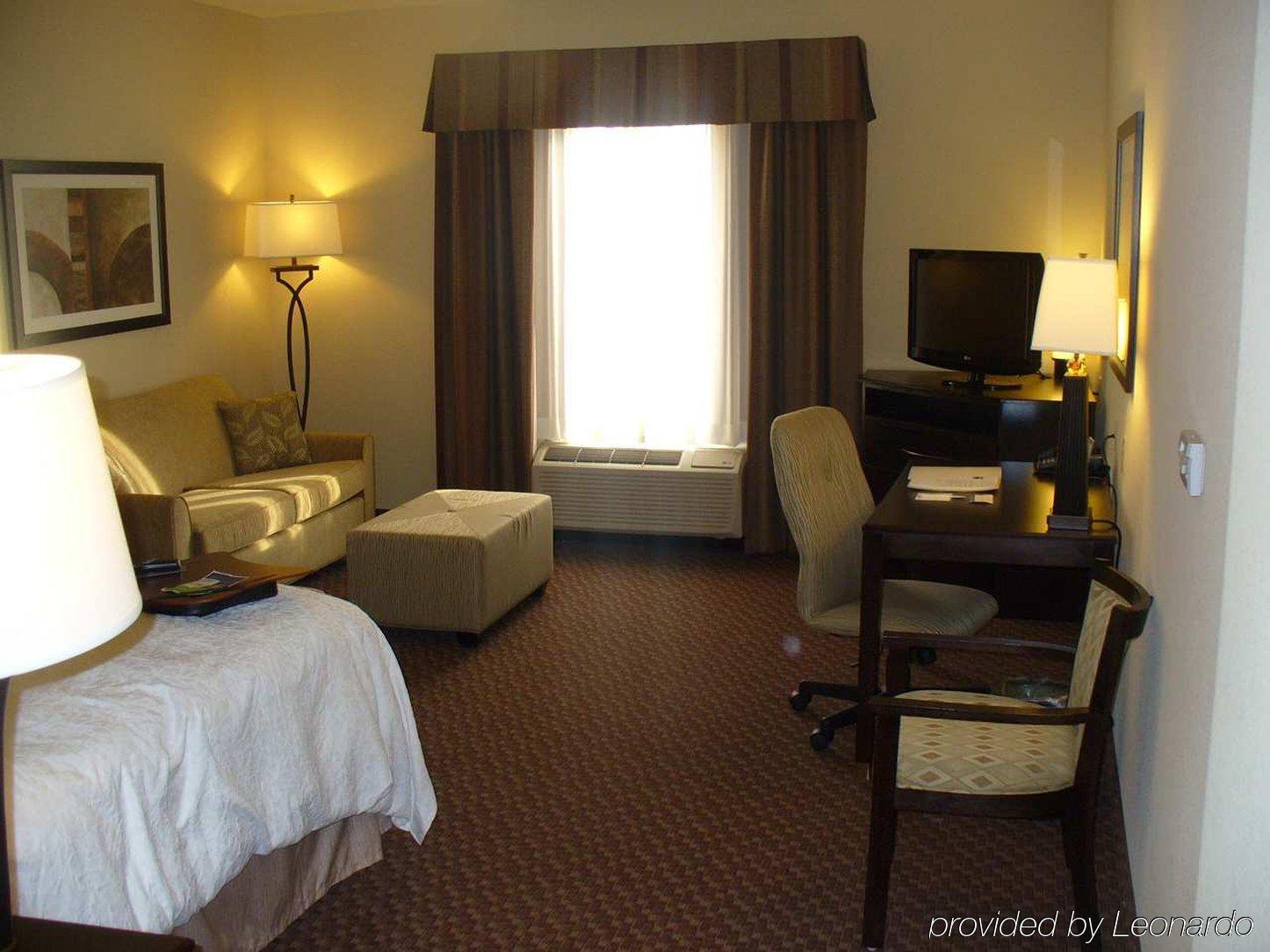 Hampton Inn & Suites Enid Room photo