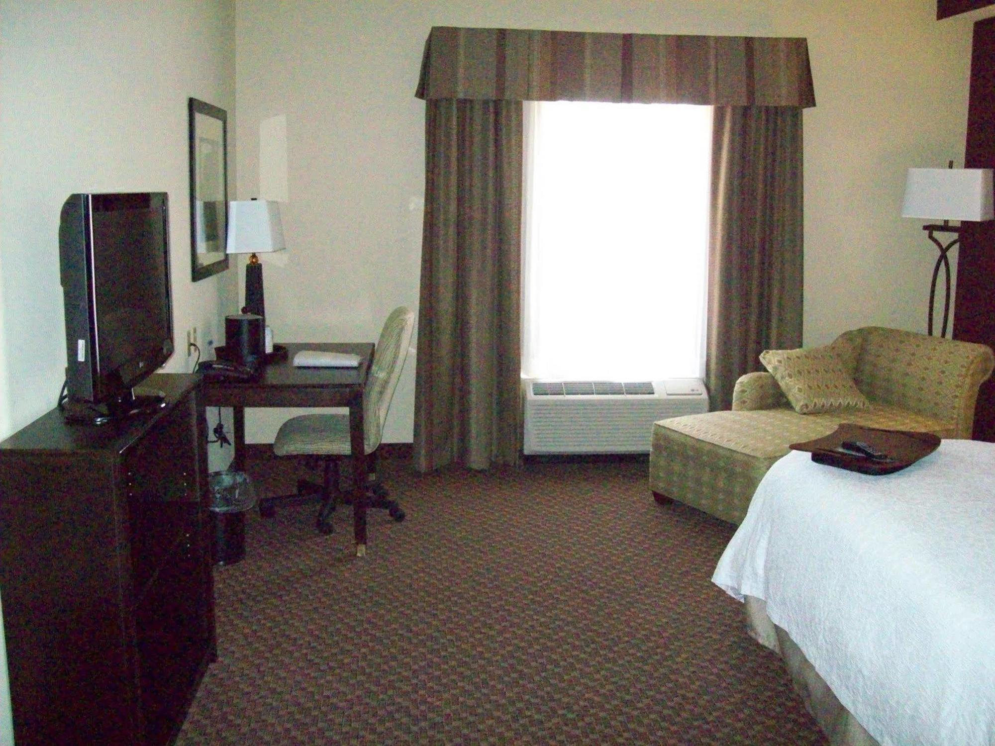 Hampton Inn & Suites Enid Room photo